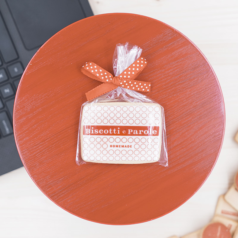 BISCOLOGO CON CIALDA E FIOCCO